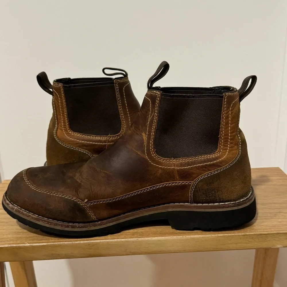 REDHEAD BOOTS   SZ 11. RUSSET BONE-DRY MEMBRANE